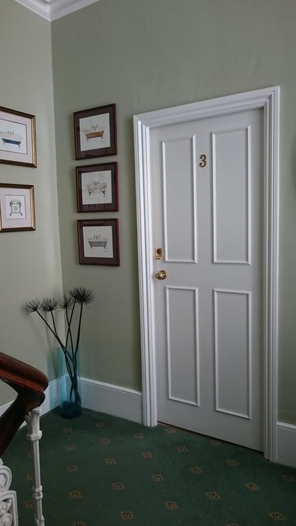 17 Wilmington Square 3*